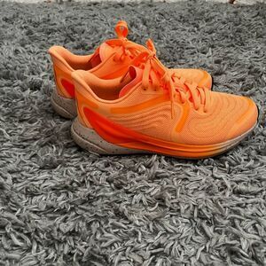 lululemon blissfeel orange athletic sneakers size 7.5